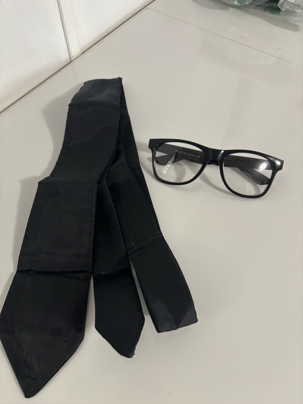 DC Clark Kent Tie And Glasses Superman Kit Halloween Costume Adult One Size NEW